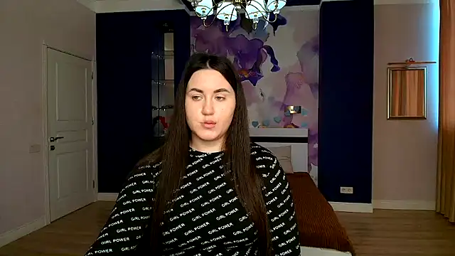 Roxie Bradley online show from 11, 2, 2025