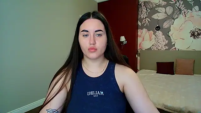 Roxie Bradley online show from 15, 6, 2026