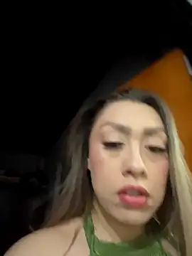 Snapshot of Im_sophiie chatting on 5, 4, 2026 Im sophiie online show from 5, 4, 2026