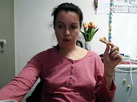 LoveNBloom online show from 6, 2, 2025