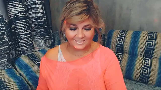 Snapshot of Malena_Mi chatting on 8, 12, 2024 Malena Mi online show from 8, 12, 2024