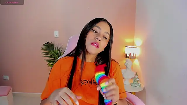 Snapshot of Ciara8 chatting on 25, 10, 2025 Ciara8 online show from 25, 10, 2025