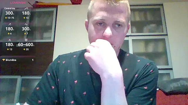 Snapshot of Matttthees chatting on 23, 3, 2025 Matttthees online show from 23, 3, 2025