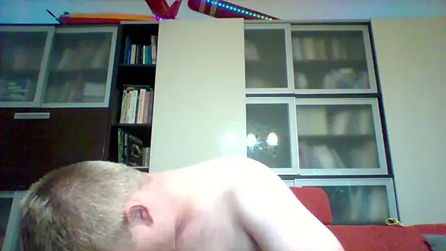 Snapshot of Matttthees chatting on 11, 9, 2025 Matttthees online show from 11, 9, 2025