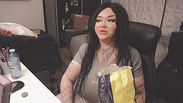 Snapshot of sheylagoddess11 chatting on 21, 12, 2025 sheylagoddess11 online show from 21, 12, 2025