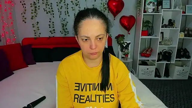 DarlingMilf online show from 10, 4, 2026