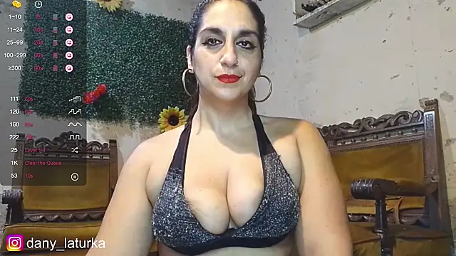 Snapshot of Bellydancerhot chatting on 11, 1, 2025 Bellydancerhot online show from 11, 1, 2025