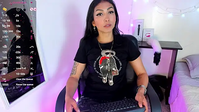 Snapshot of Tracy_lambo chatting on 29, 10, 2025 Tracy lambo online show from 29, 10, 2025