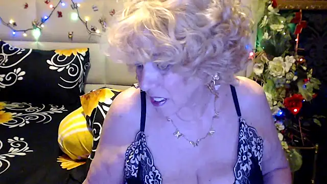 HappyWomanOn online show from 10, 4, 2026