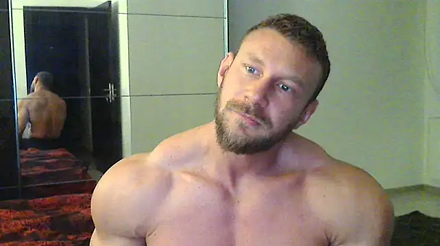 Snapshot of muscularkevin chatting on 6, 12, 2024 muscularkevin online show from 6, 12, 2024