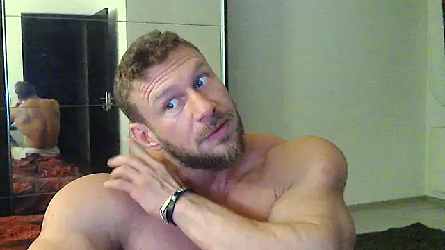 Snapshot of muscularkevin chatting on 7, 12, 2024 muscularkevin online show from 7, 12, 2024