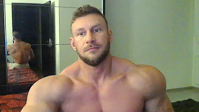 Snapshot of muscularkevin chatting on 10, 12, 2024 muscularkevin online show from 10, 12, 2024