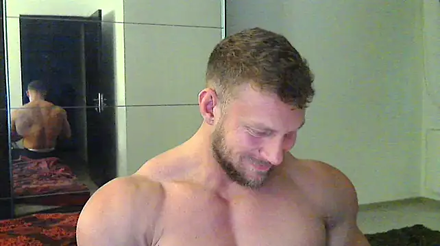 Snapshot of muscularkevin chatting on 16, 12, 2024 muscularkevin online show from 16, 12, 2024