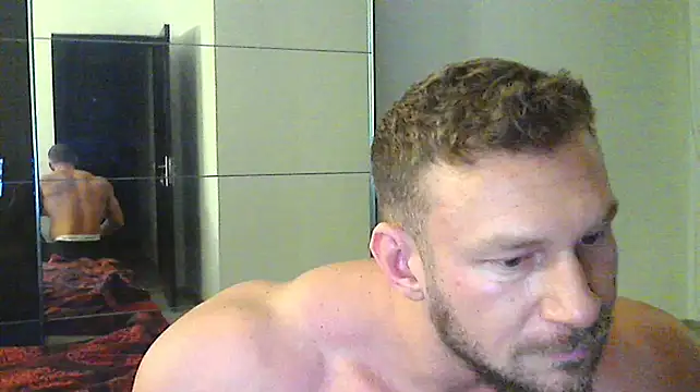 Snapshot of muscularkevin chatting on 17, 12, 2024 muscularkevin online show from 17, 12, 2024