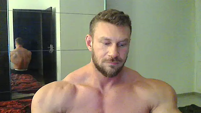 Snapshot of muscularkevin chatting on 25, 12, 2024 muscularkevin online show from 25, 12, 2024