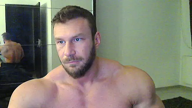 Snapshot of muscularkevin chatting on 8, 3, 2025 muscularkevin online show from 8, 3, 2025