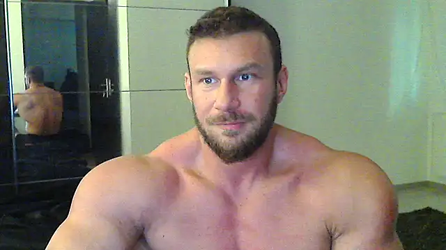 Snapshot of muscularkevin chatting on 8, 3, 2025 muscularkevin online show from 8, 3, 2025