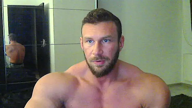 Snapshot of muscularkevin chatting on 11, 3, 2025 muscularkevin online show from 11, 3, 2025