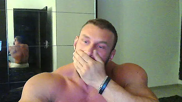 Snapshot of muscularkevin chatting on 8, 9, 2025 muscularkevin online show from 8, 9, 2025
