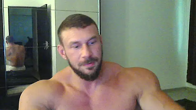 Snapshot of muscularkevin chatting on 11, 9, 2025 muscularkevin online show from 11, 9, 2025