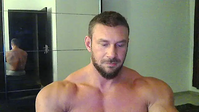 Snapshot of muscularkevin chatting on 14, 9, 2025 muscularkevin online show from 14, 9, 2025