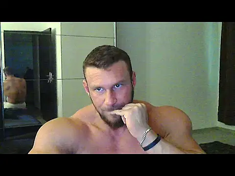 Snapshot of muscularkevin chatting on 4, 10, 2025 muscularkevin online show from 4, 10, 2025