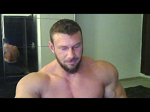 Snapshot of muscularkevin chatting on 7, 10, 2025 muscularkevin online show from 7, 10, 2025