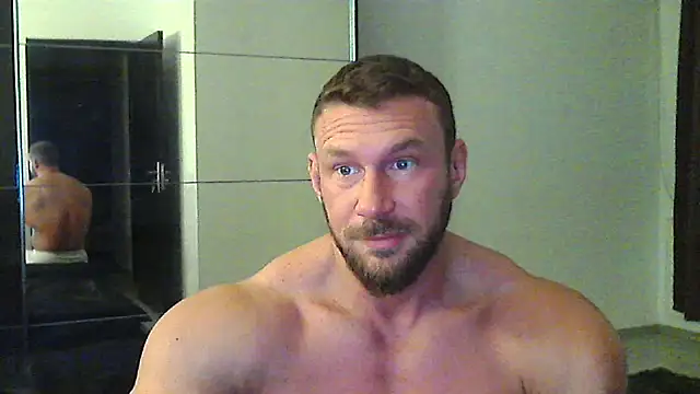 Snapshot of muscularkevin chatting on 21, 10, 2025 muscularkevin online show from 21, 10, 2025