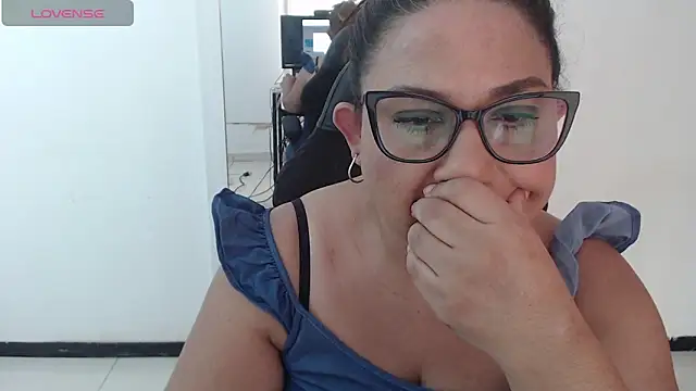 Snapshot of Katha_Marck chatting on 14, 4, 2026 Katha Marck online show from 14, 4, 2026