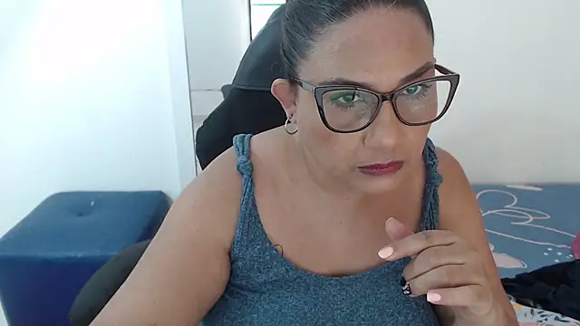 Katha Marck online show from 2, 5, 2026