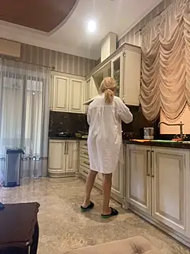 Snapshot of Amazoniiaa chatting on 18, 9, 2025 Amazoniiaa online show from 18, 9, 2025