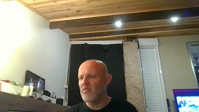 Snapshot of davigochi77bcn chatting on 6, 11, 2025 davigochi77bcn online show from 6, 11, 2025