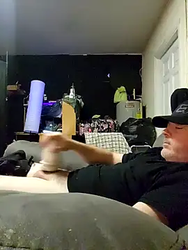 Snapshot of Hotredheadandtoungelasher chatting on 21, 1, 2025 Hotredheadandtoungelasher online show from 21, 1, 2025