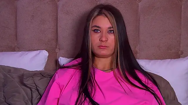 RachelSimpson online show from 4, 2, 2025