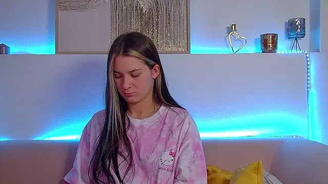 RachelSimpson online show from 6, 3, 2025