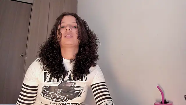 Cositarica  online show from 4, 10, 2025