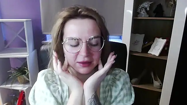 Zoey Erotic online show from 27, 3, 2026