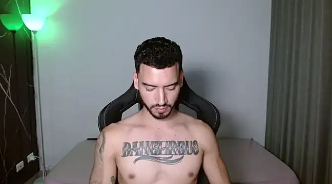 Snapshot of Dangerous-Men chatting on 13, 2, 2025 Dangerous-Men online show from 13, 2, 2025