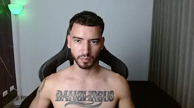 Snapshot of Dangerous-Men chatting on 21, 2, 2025 Dangerous-Men online show from 21, 2, 2025