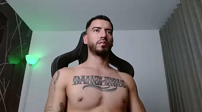 Snapshot of Dangerous-Men chatting on 21, 2, 2025 Dangerous-Men online show from 21, 2, 2025