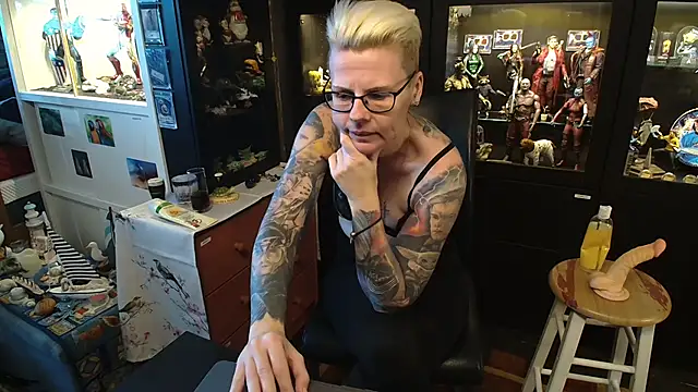 Snapshot of MaryG chatting on 16, 1, 2025 MaryG online show from 16, 1, 2025