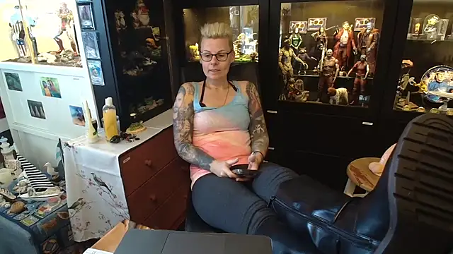 Snapshot of MaryG chatting on 18, 1, 2025 MaryG online show from 18, 1, 2025