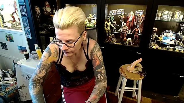 Snapshot of MaryG chatting on 21, 1, 2025 MaryG online show from 21, 1, 2025