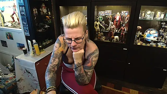 Snapshot of MaryG chatting on 22, 1, 2025 MaryG online show from 22, 1, 2025