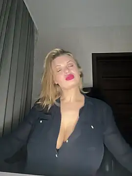 Evellyn online show from 2, 3, 2025