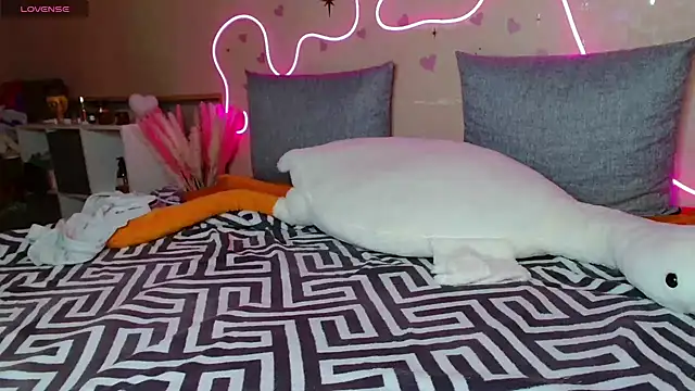 Snapshot of GoldenBaby chatting on 14, 12, 2024 GoldenBaby online show from 14, 12, 2024