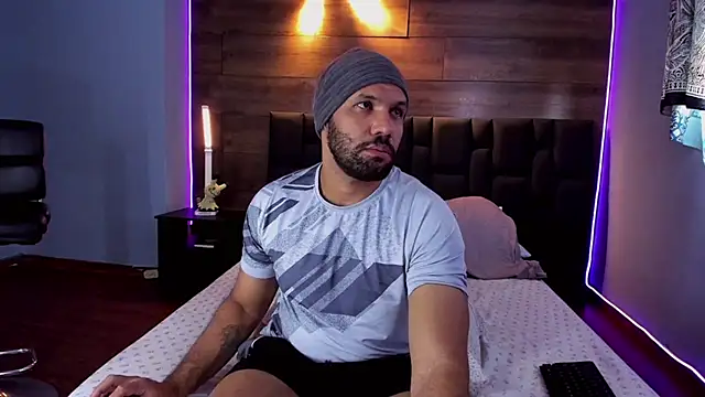 Snapshot of anthonylatynxd chatting on 6, 2, 2025 anthonylatynxd online show from 6, 2, 2025