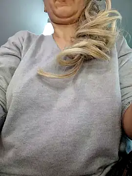 Pandora Vibes online show from 5, 2, 2025