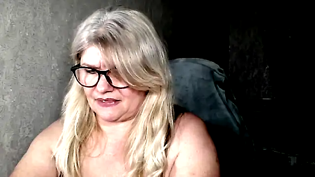 Snapshot of Diana_49 chatting on 5, 3, 2026 Diana 49 online show from 5, 3, 2026