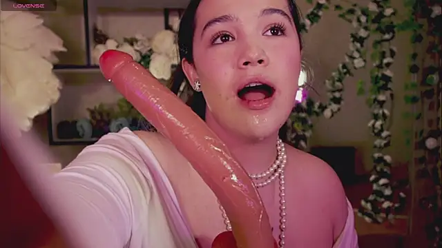 Snapshot of Chery_Lady22 chatting on 15, 3, 2025 Chery Lady22 online show from 15, 3, 2025